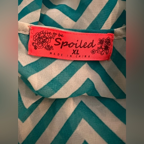Live to be Spoiled Sheer Cover Top size XL - Picture 3 of 5